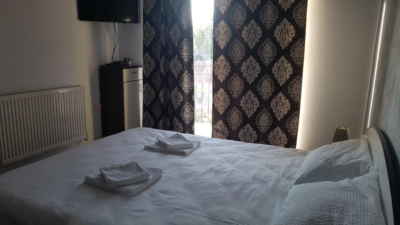 Apartament Teo Caransebeş Extérieur photo